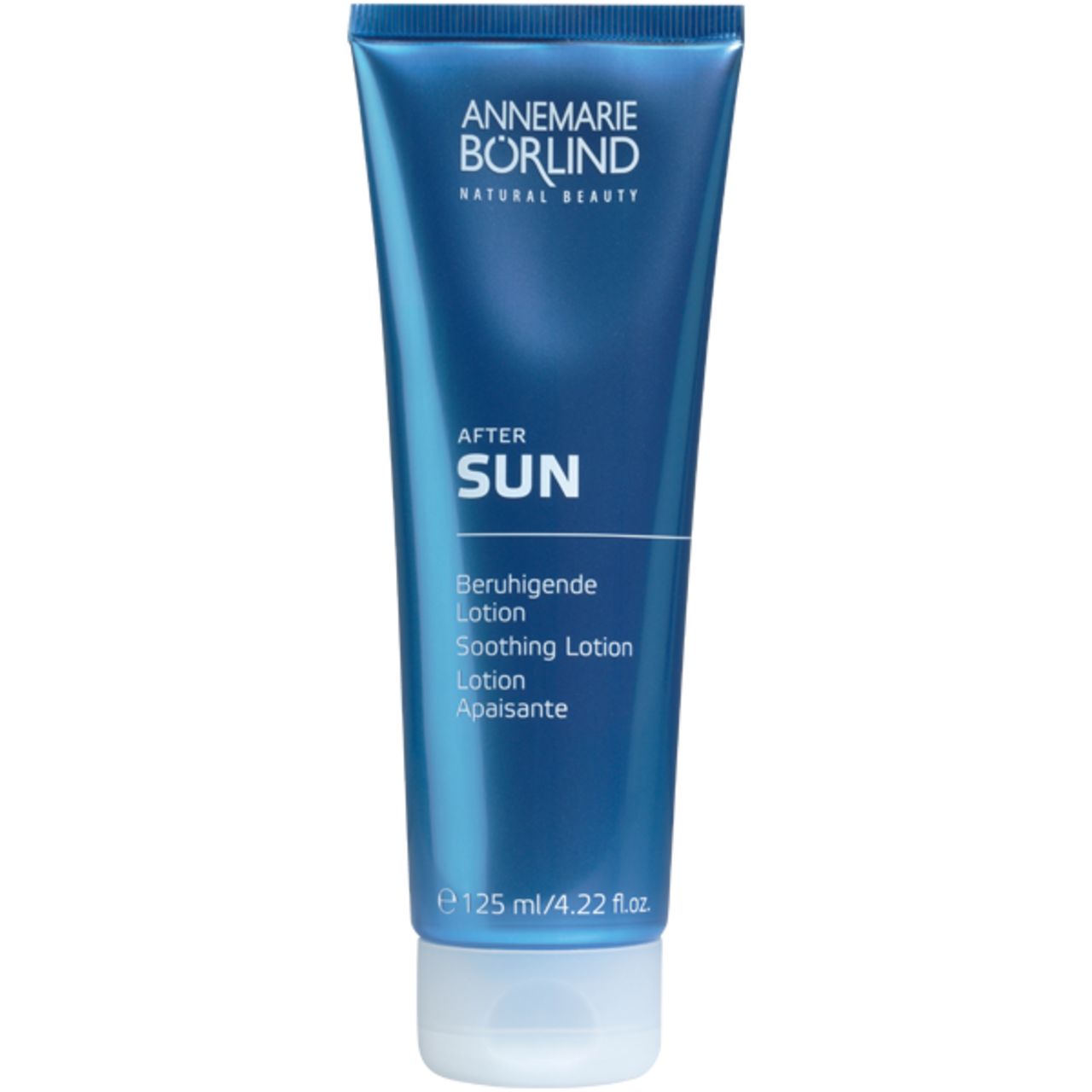 Blaue Tube mit weißem Deckel. Aufschrift: AFTER SUN, Beruhigende Lotion. Text in Deutsch, Englisch und Französisch.
