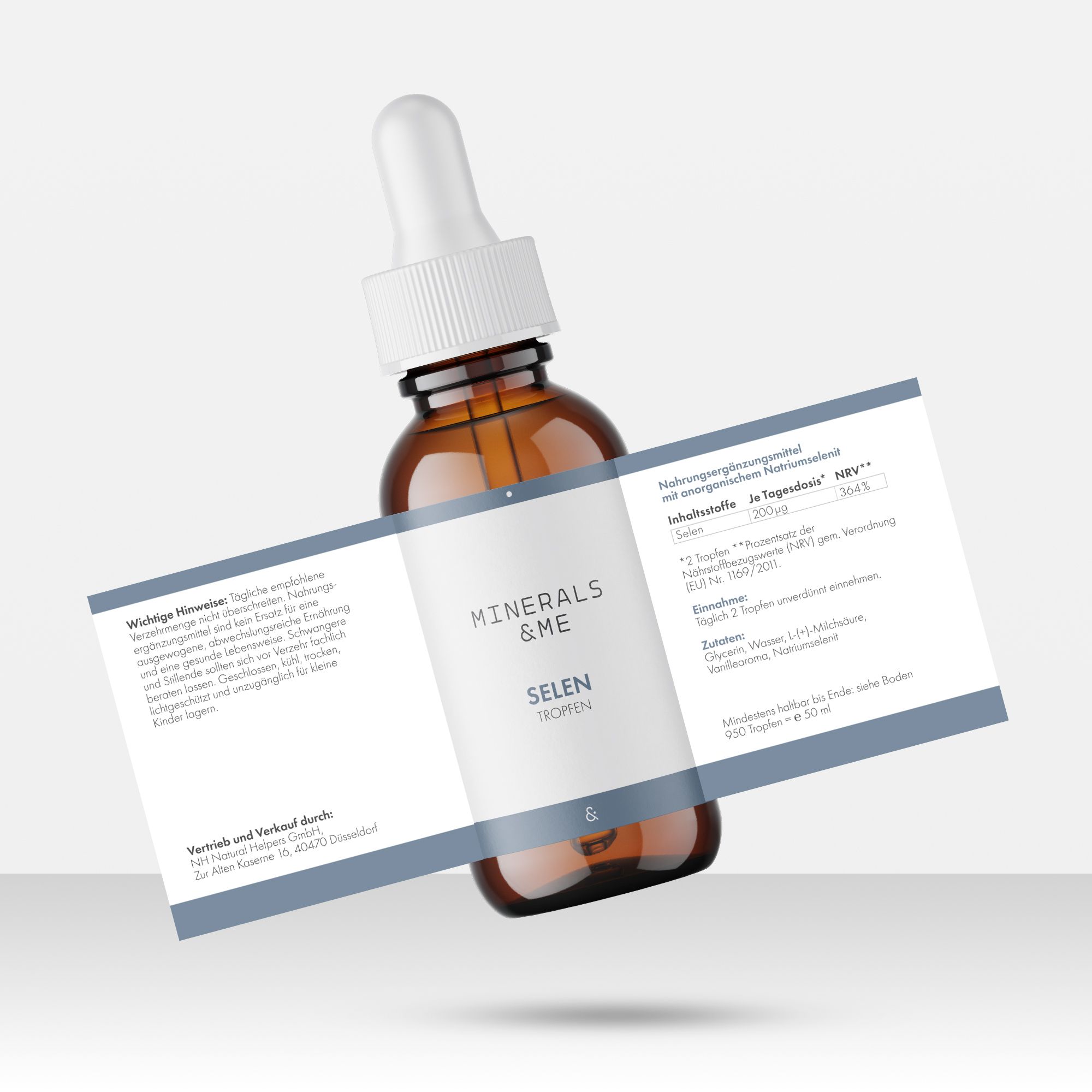 Braune Glasflasche mit Pipette und geöffnetem Beipackzettel. Aufschrift: MINERALS & ME, Selen Tropfen.