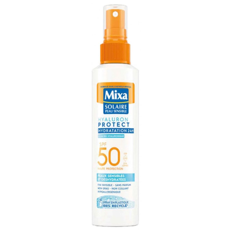 Weißes Spray mit orangefarbenem Sprühkopf. Aufschrift: Mixa Solaire, Hyaluron Protect, SPF 50. Für sensible Haut. 100% recyceltes Plastik.