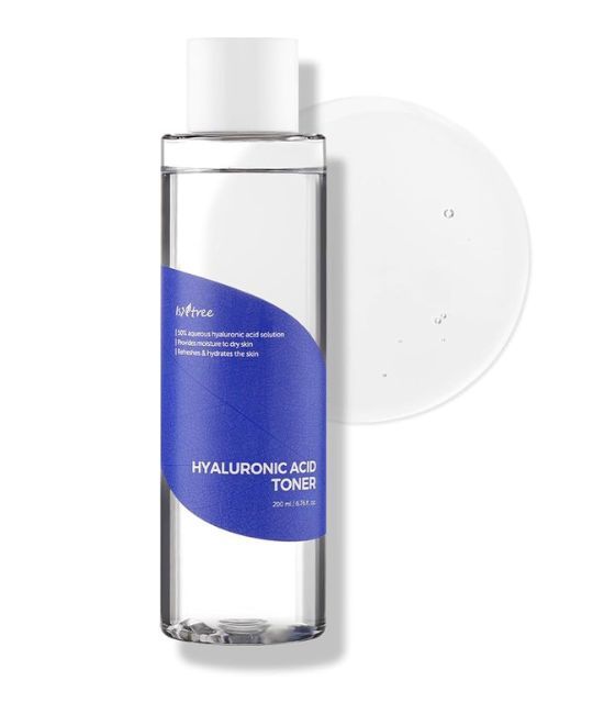 Flacone trasparente con tappo bianco ed etichetta blu. Scritta: Hyaluronic Acid Toner.