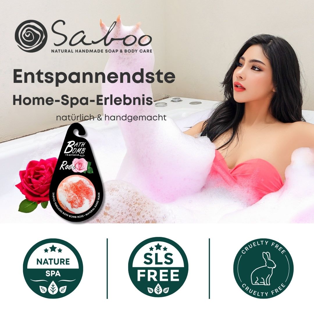 Frau in Badewanne mit Rose-Badbombe. Text: SABOO, Rose, Nature Spa, SLS Free, Cruelty Free.