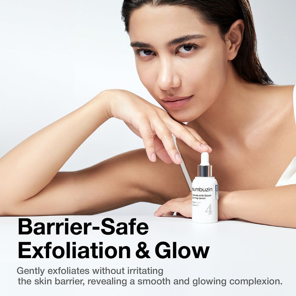 Frau mit Numbuzin Nr.4 Serum: Text "Barrier-Safe Exfoliation & Glow".