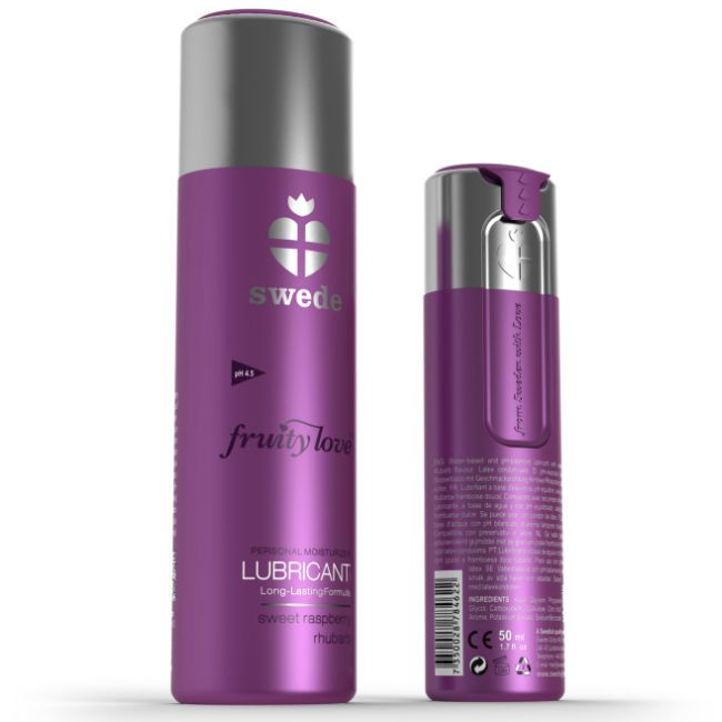 Zwei Flaschen Fruity Love Lubricant. Lila Flaschen mit silbernen Deckeln. Aufschrift: swede, Fruity Love, Lubricant.