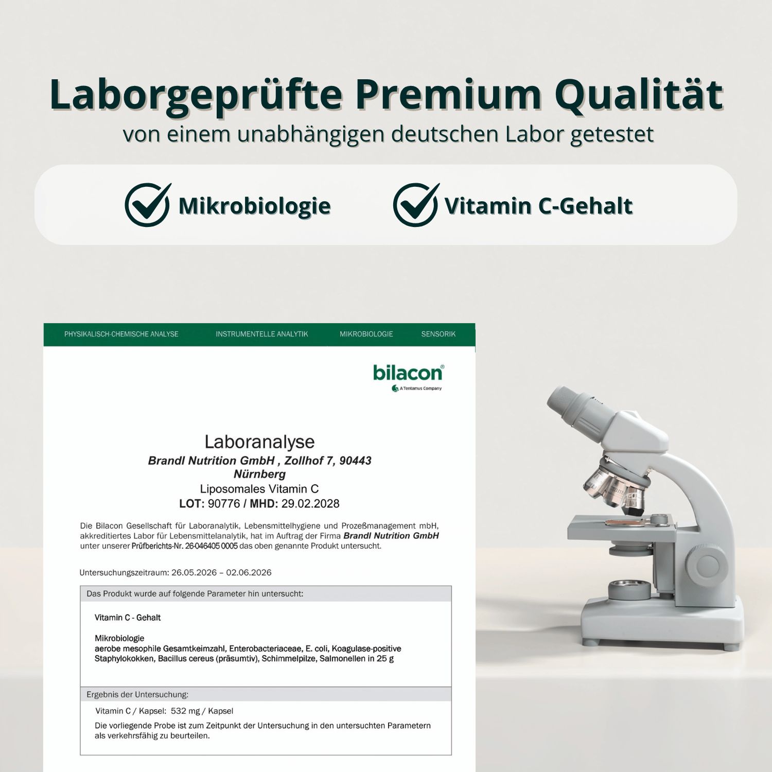 Laborbericht über die Prüfung von liposomalem Vitamin C, daneben ein Mikroskop. Titel: Laborgeprüfte Premium Qualität.