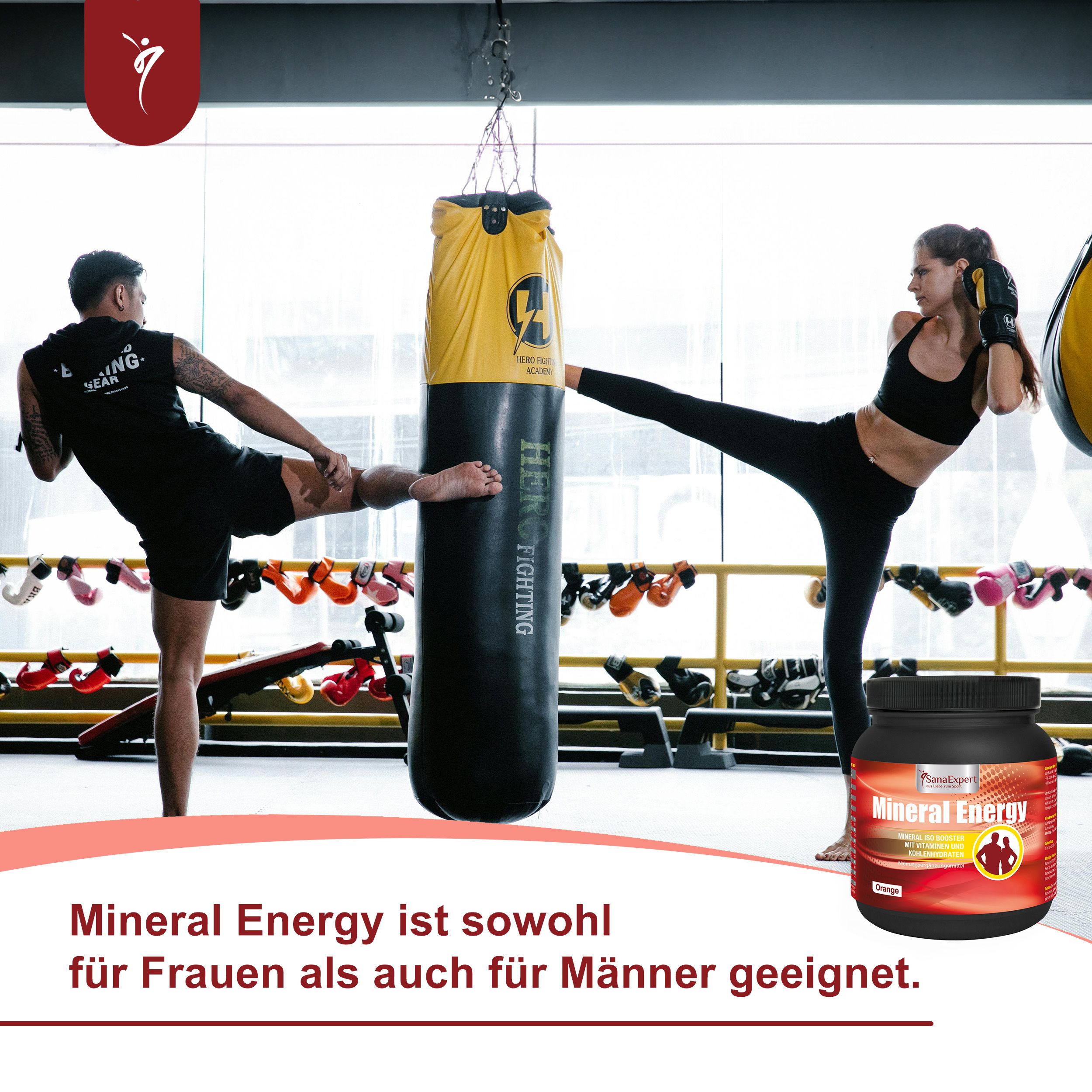 Zwei Personen trainieren im Fitnessstudio. SanaExpert Mineral Energy-Behälter. Schwarzer Behälter mit orangefarbenem Etikett.