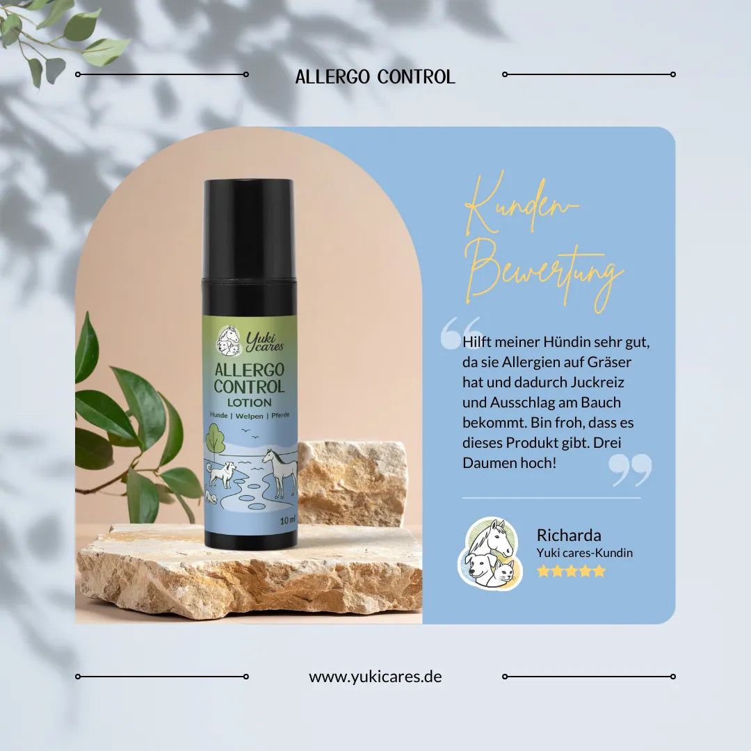 Lotion-Flasche auf Stein. Aufschrift: Allergo Control Lotion. Kundenbewertung. Zitat: Hilft meiner Hündin sehr gut.