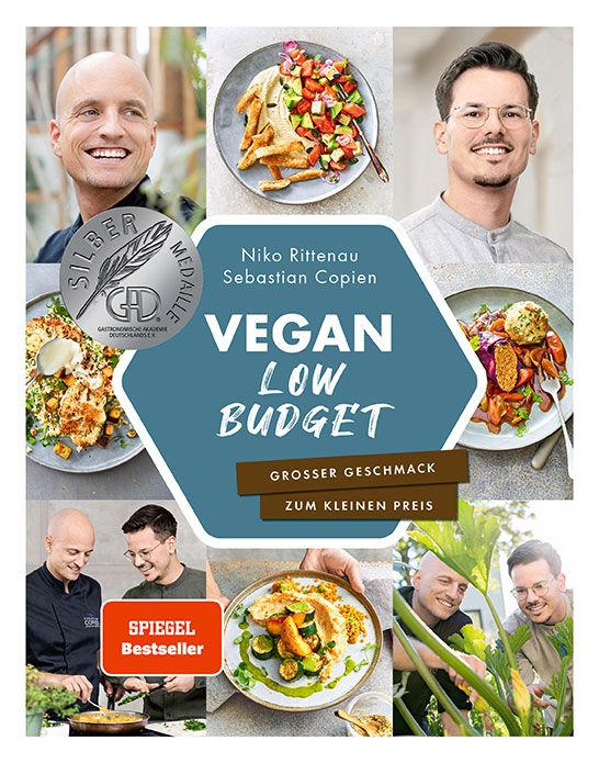 Buchcover "Vegan Low Budget". Autoren: Niko Rittenau, Sebastian Copien. Auszeichnung: Silber Medaille. Aufschrift: Spiegel Bestseller.