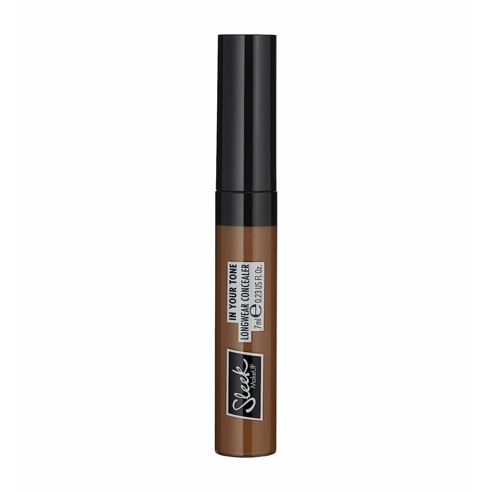Brauner Concealer in einer zylindrischen Flasche mit schwarzem Deckel. Aufschrift: "IN YOUR TONE LONGWEAR CONCEALER" und "Sleek Makeup".