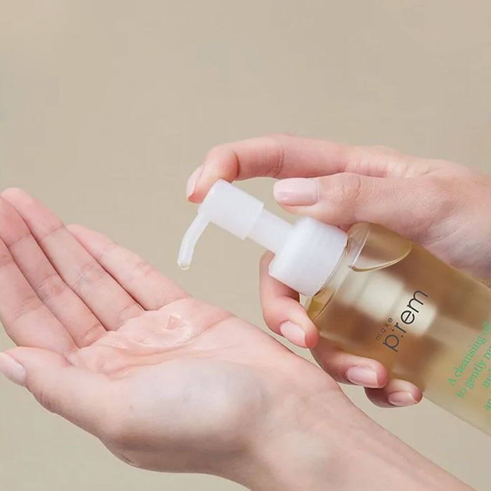 MAKE P:REM Safe Me. Relief Moisture Cleansing Oil