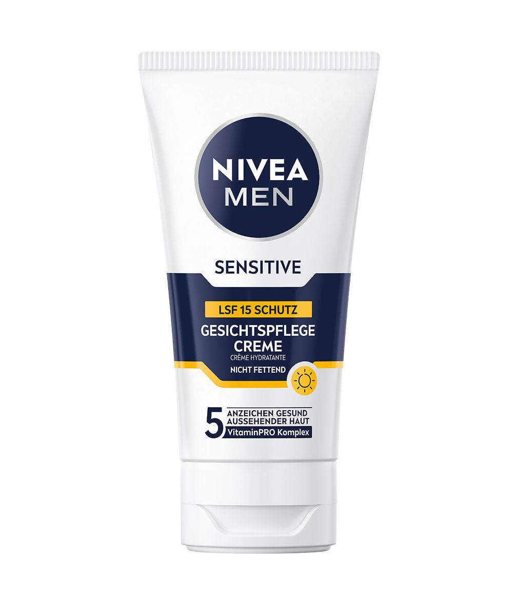 Weiße Tube NIVEA MEN Sensitive Gesichtspflege Creme mit LSF 15. Blaue und gelbe Beschriftung. Sonnensymbol. Nicht fettend.