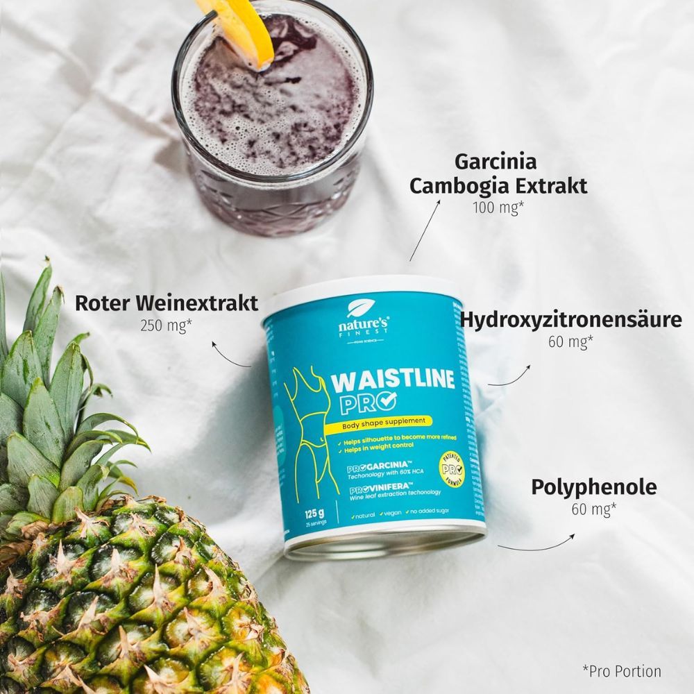 Produkt Waistline Pro, Nature's Finest, neben Ananas und Glas mit Flüssigkeit. Inhaltsstoffe: Roter Weinextrakt, Garcinia Cambogia.
