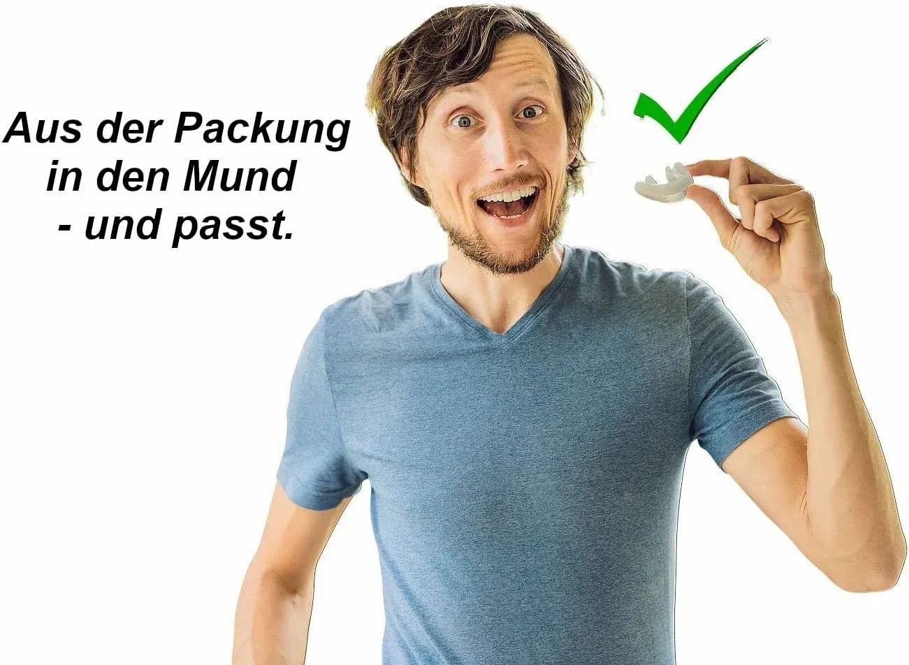 Zahnspange, transparent, wird von einer Person gehalten. Text: Aus der Packung in den Mund - und passt.
