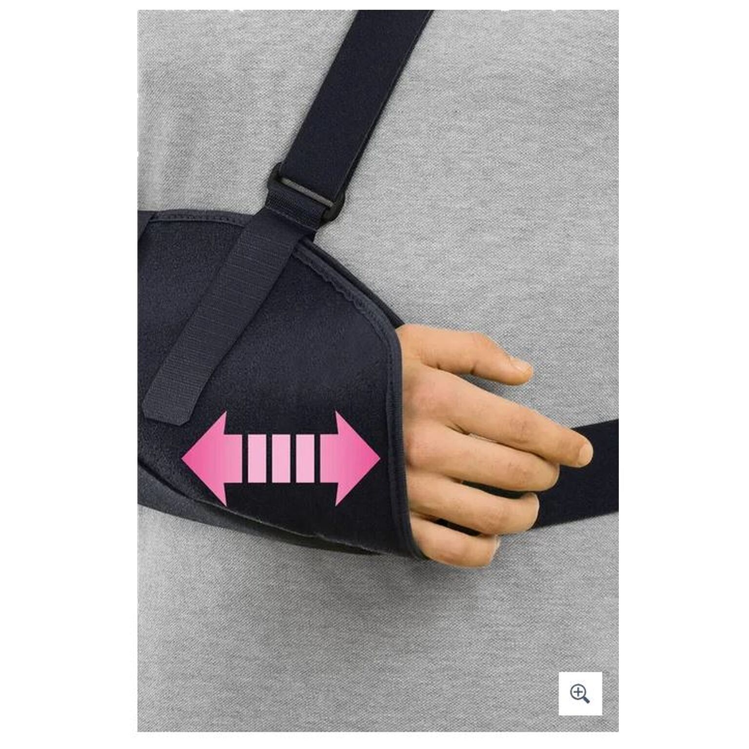 Schwarze Armschlinge, die den Arm stützt. Verstellbare Gurte und Klettverschlüsse. Der Arm ist in der Schlinge positioniert.