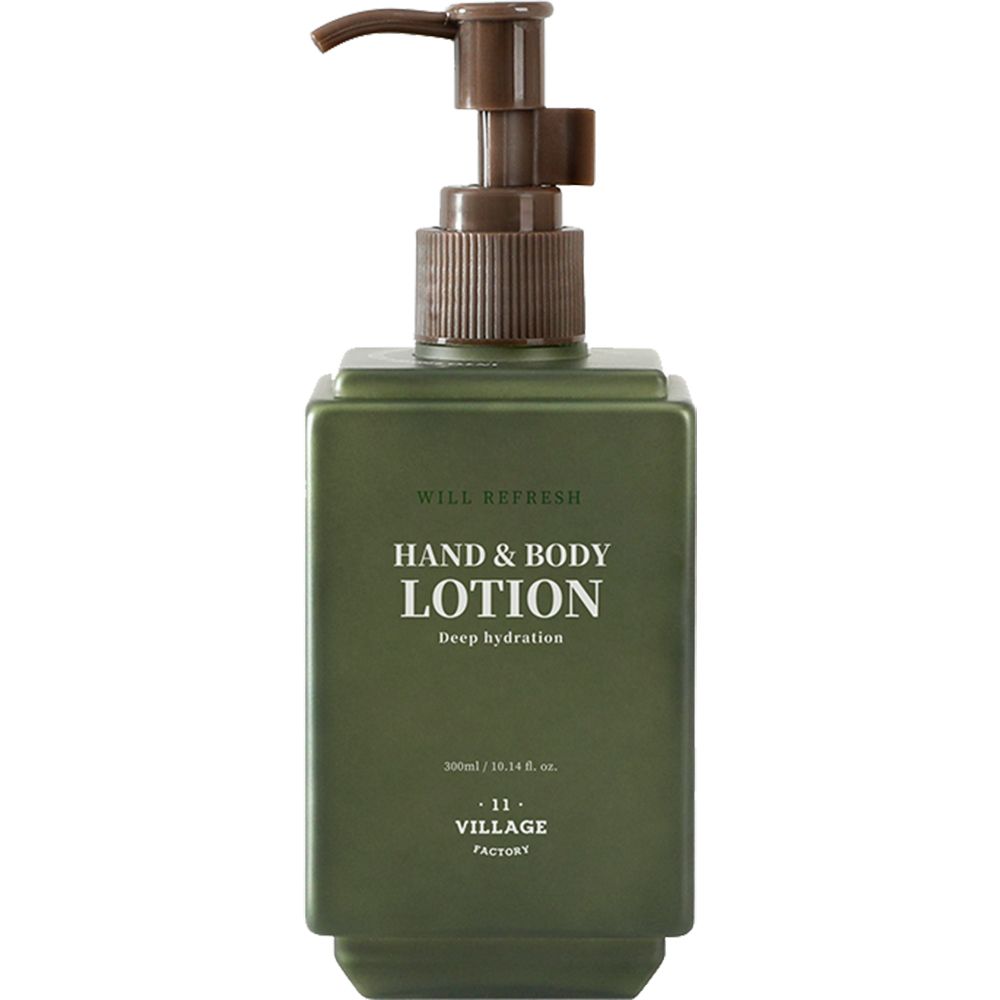 Grüne Lotion-Flasche mit braunem Pumpkopf. Text: Hand & Body Lotion, Deep hydration, 11 Village Factory.