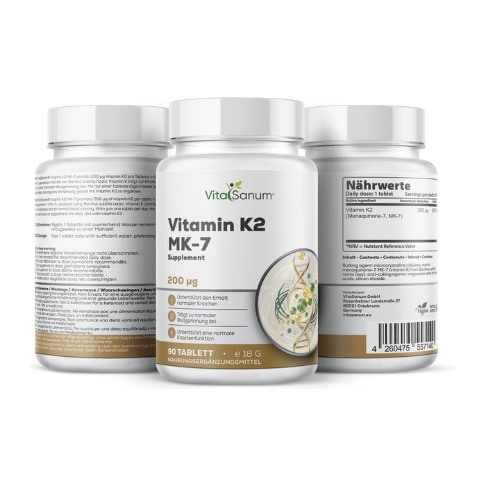 VitaSanum Vitamin K2 MK-7 Supplement Flasche mit 90 Tabletten, 200 µg pro Tablette. Enthält Nährwertangaben und Produktinformationen.