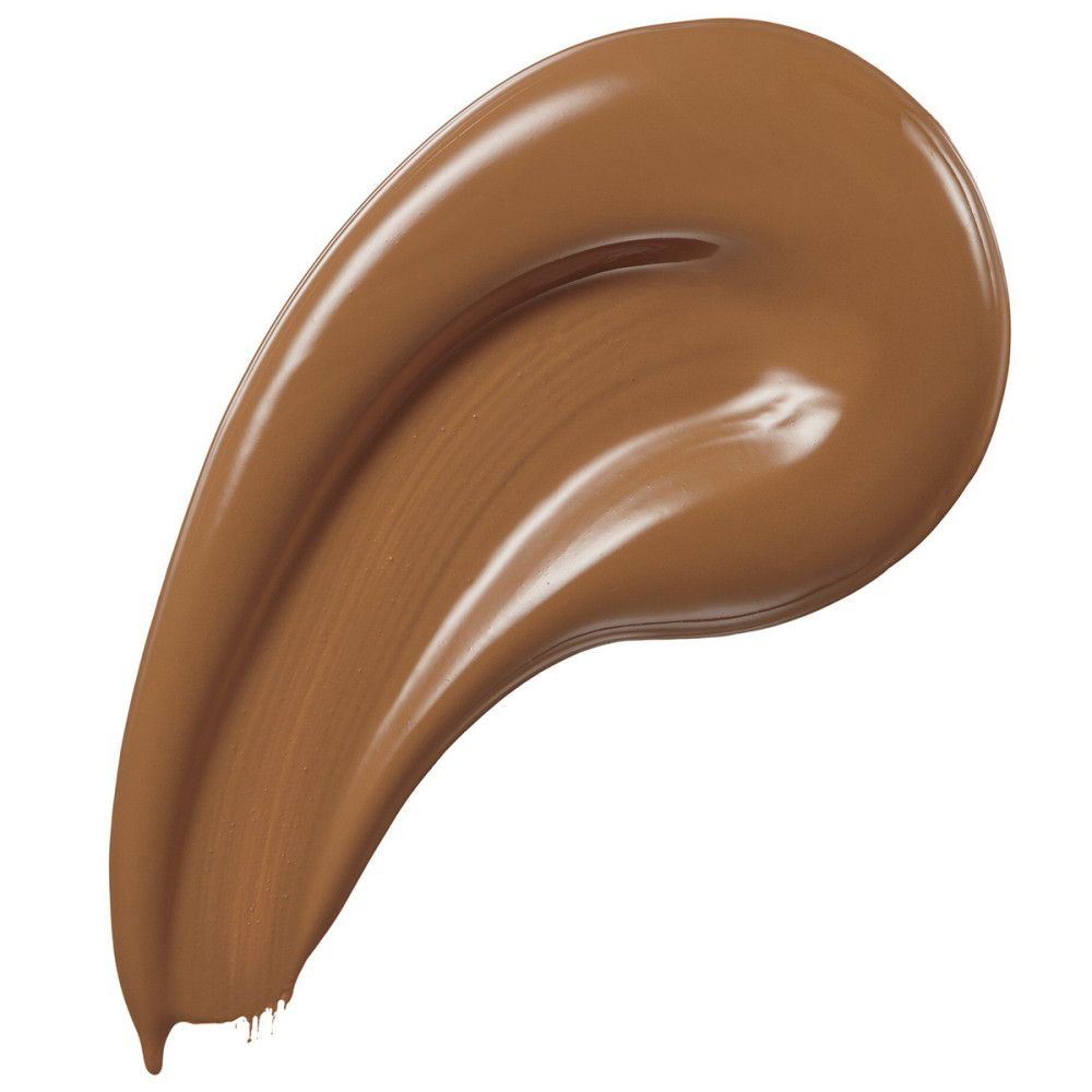 Ausgestrichene Foundation-Probe. Braune Farbe. Glänzende Textur. Auf weißem Hintergrund.