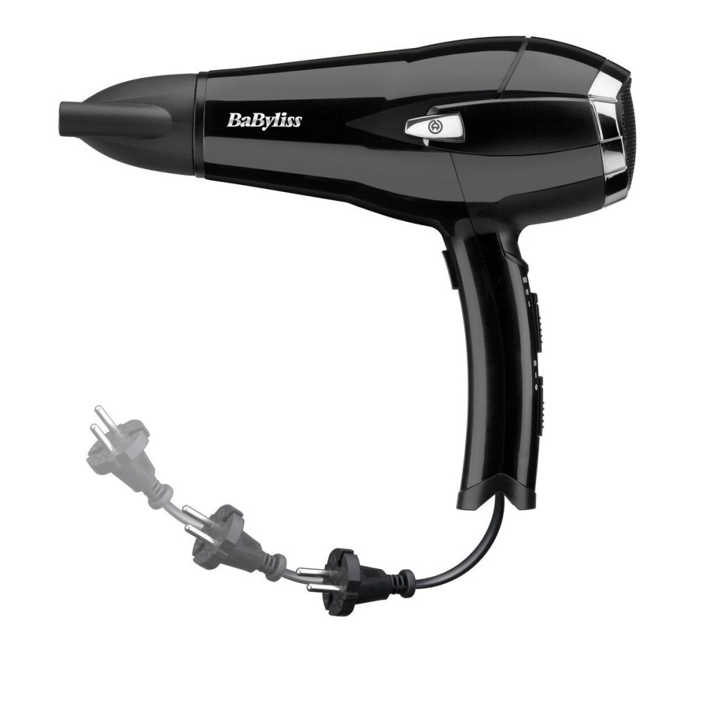 Schwarzer Haartrockner mit Netzkabel. Marke BaByliss. Auf weißem Hintergrund.