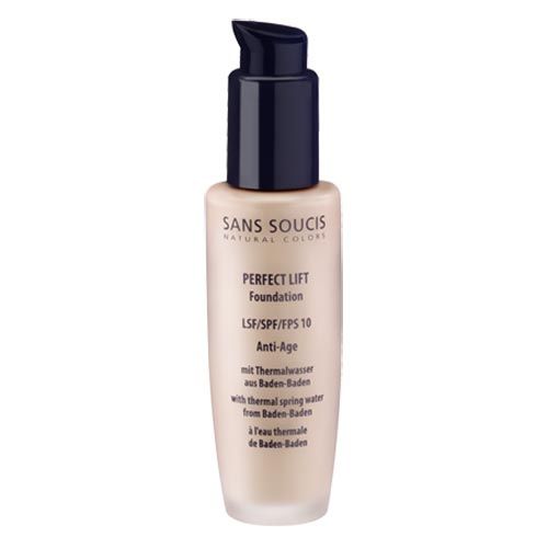 Beige Foundation-Flasche mit schwarzem Pumpverschluss. Aufschrift: SANS SOUCIS, PERFECT LIFT Foundation, LSF/SPF/FPS 10, Anti-Age.