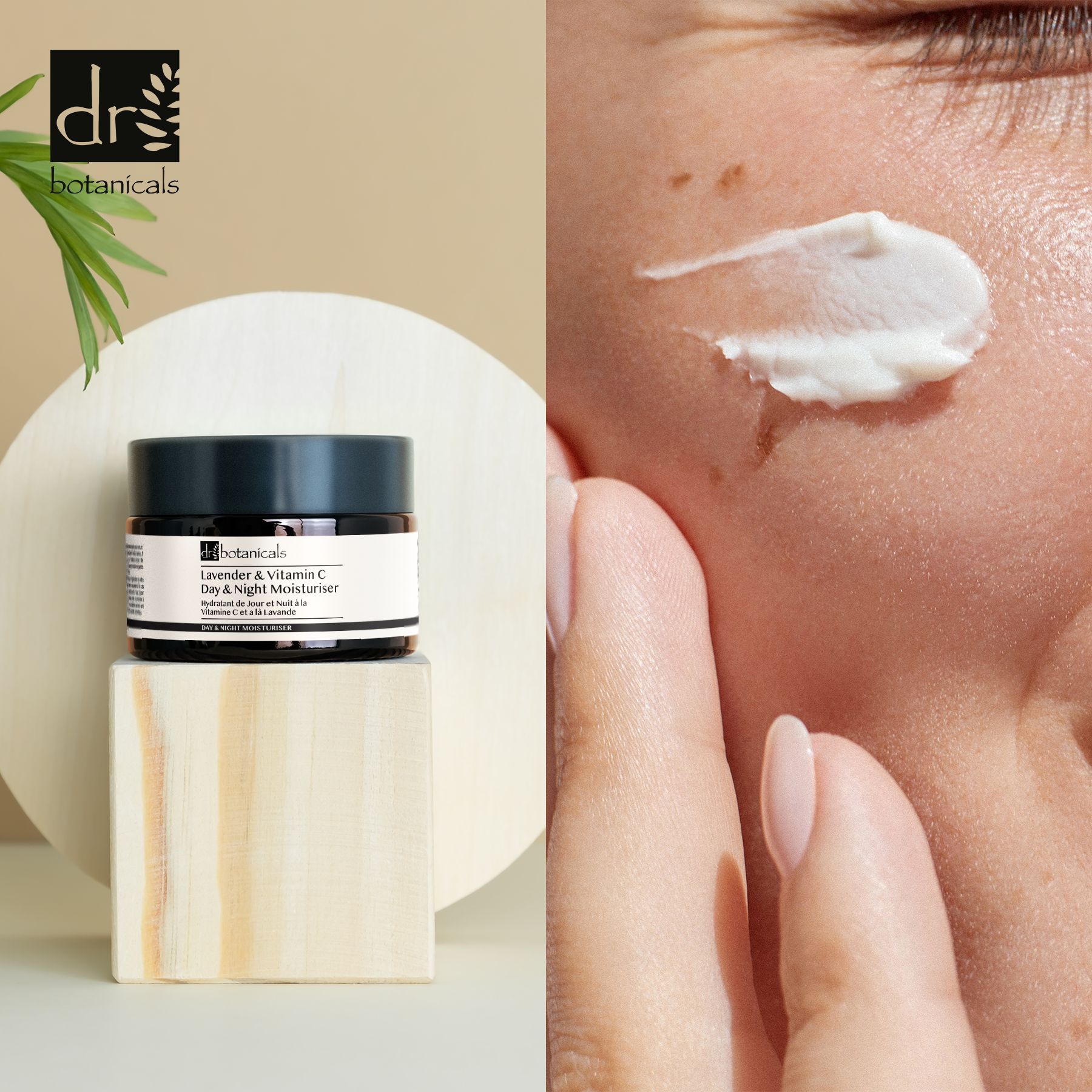 Braunglas-Tiegel auf Holzblock. Etikett mit Produktnamen und Marke: Dr Botanicals Lavendel & Vitamin C Tages- und Nachtfeuchtigkeitspflege. Haut mit Creme.