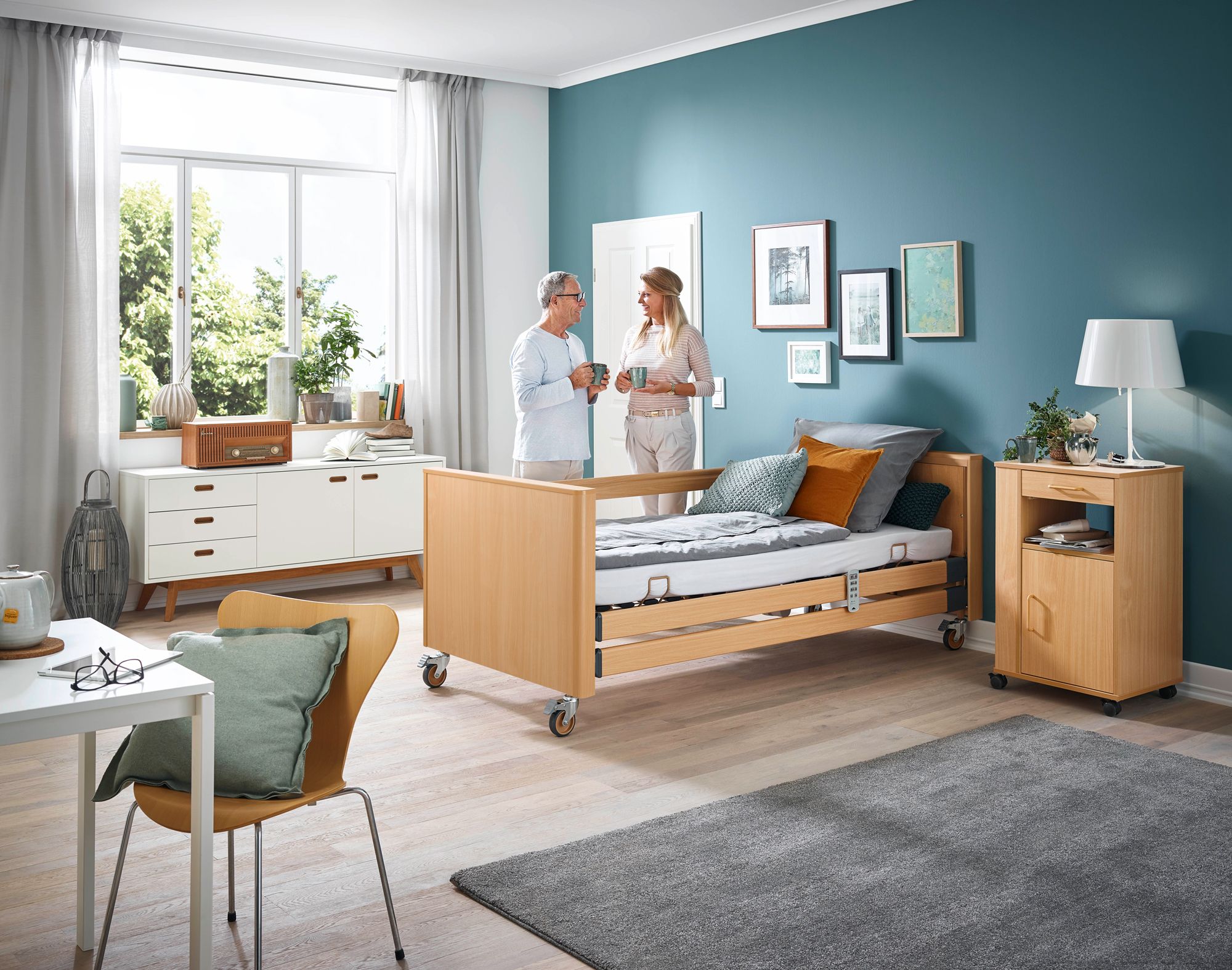 Dali low entry - Krankenpflegebett | Seniorenbett | Niederflurbett | Pflegebett niedriger Einstieg