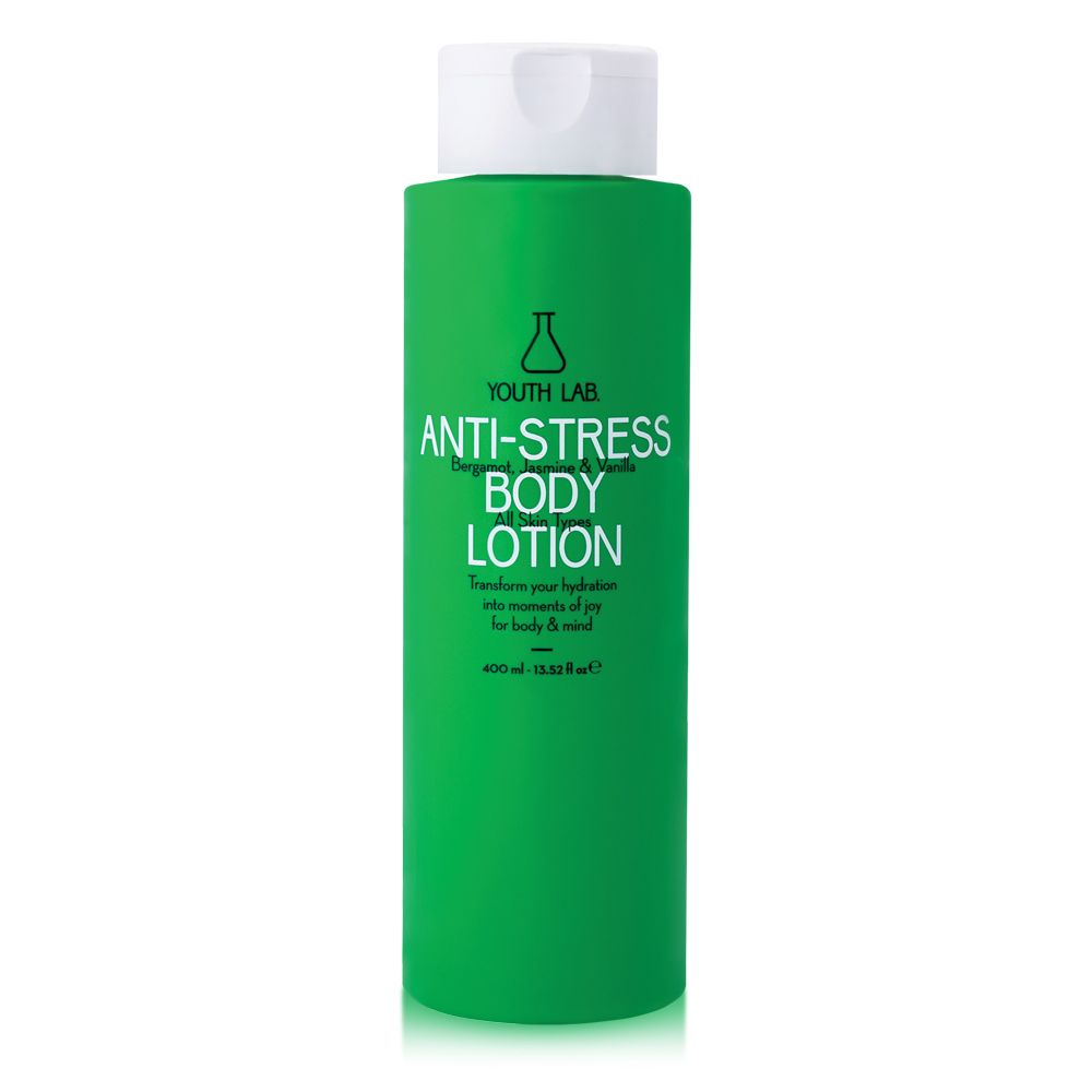 Grüne Flasche mit weißem Deckel. Aufschrift: YOUTH LAB Anti-Stress Body Lotion. Text: Bergamotte, Jasmin & Vanille.