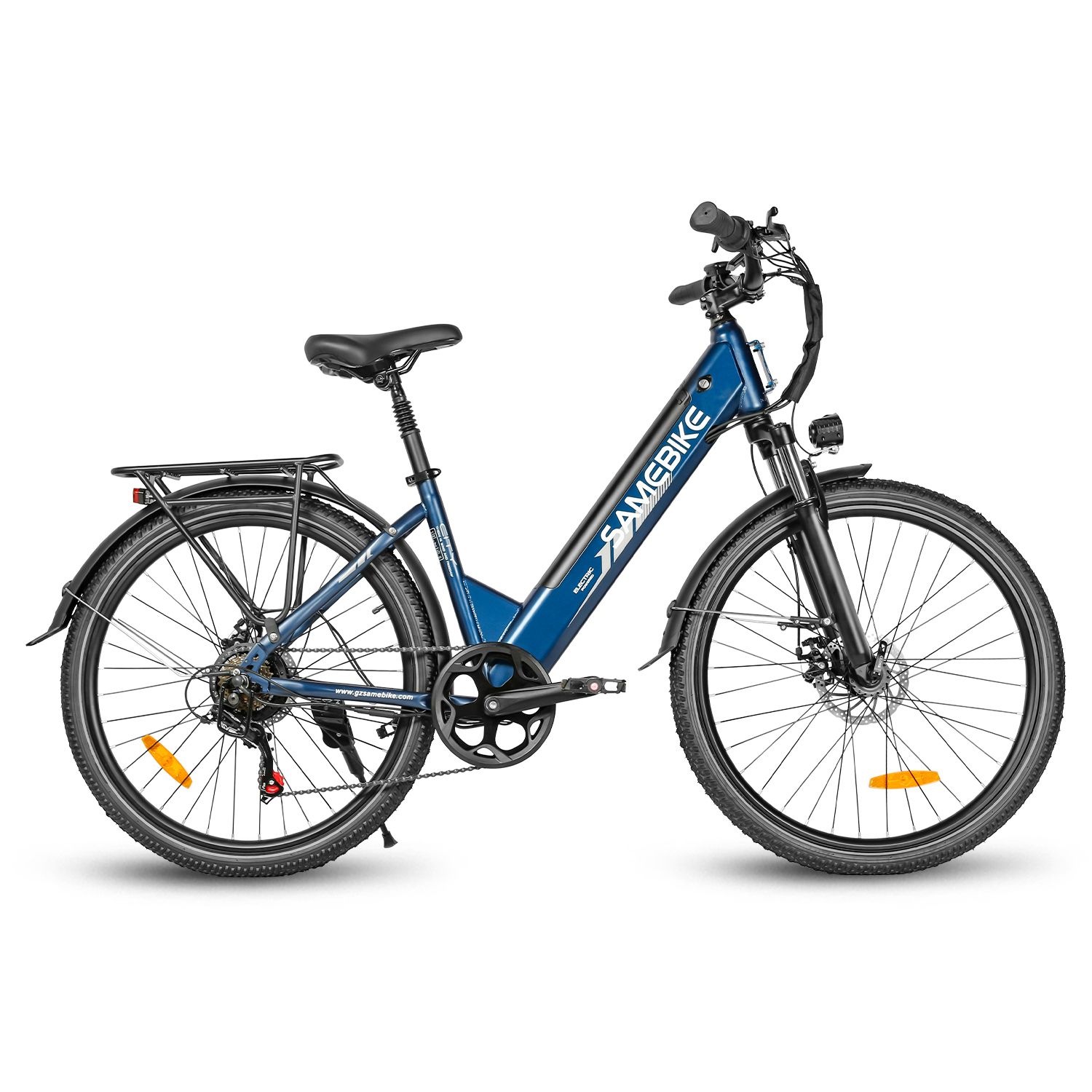 Blaues E-Bike. Marke SAMEBIKE. Schwarze Reifen, Schutzbleche, Gepäckträger. Scheinwerfer und Rücklicht.