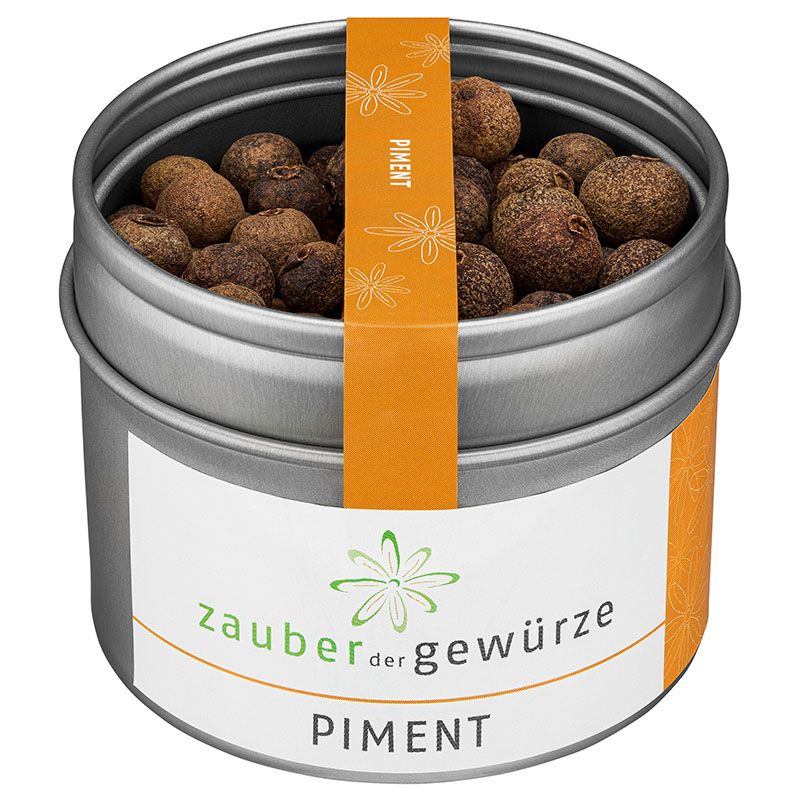 Metallbehälter mit Pimentkörnern. Orangefarbener Streifen mit Aufschrift Piment. Weißes Etikett mit Logo und Schriftzug Zauber der Gewürze.