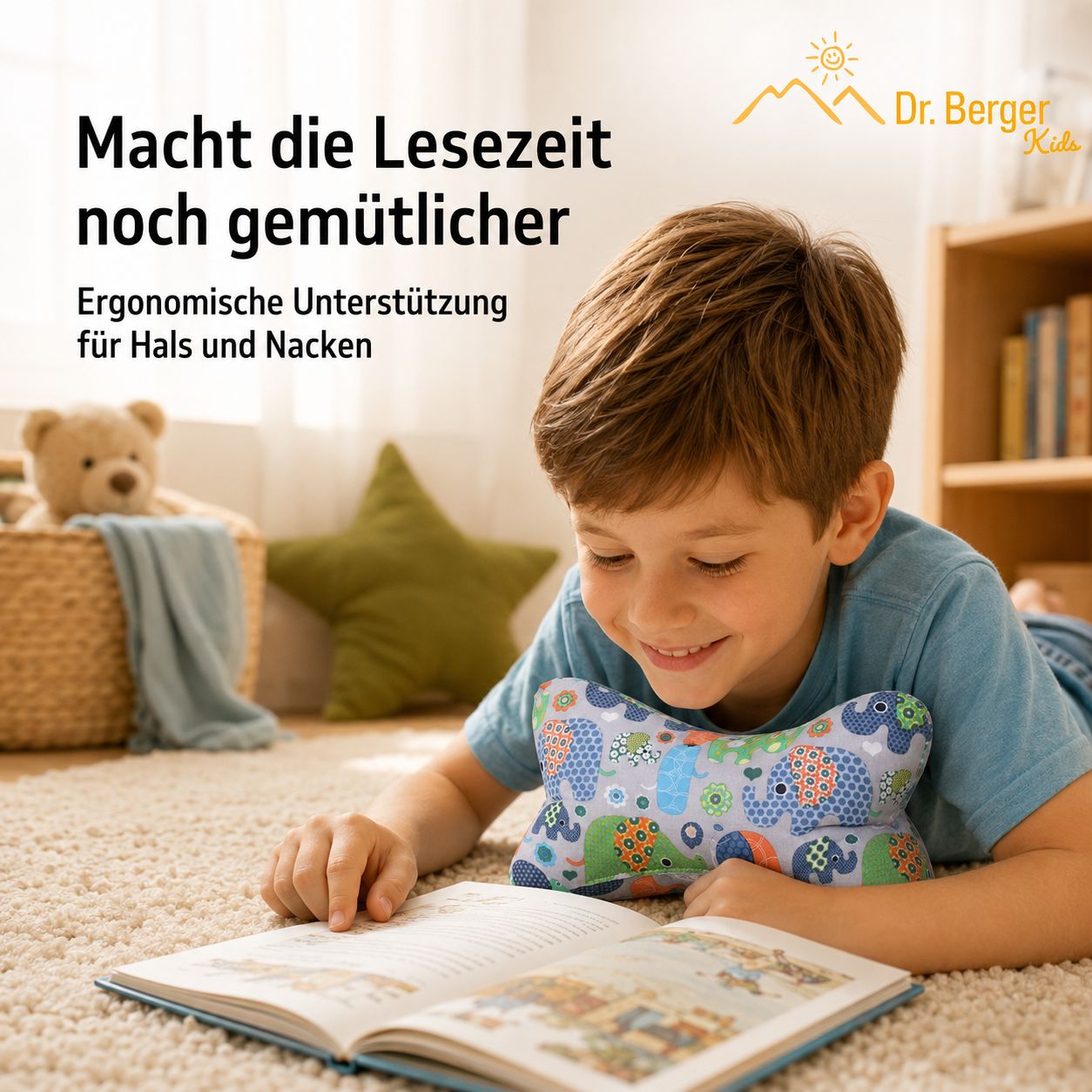 Kind liest mit einem knochenförmigen Kissen mit Elefantenmuster.