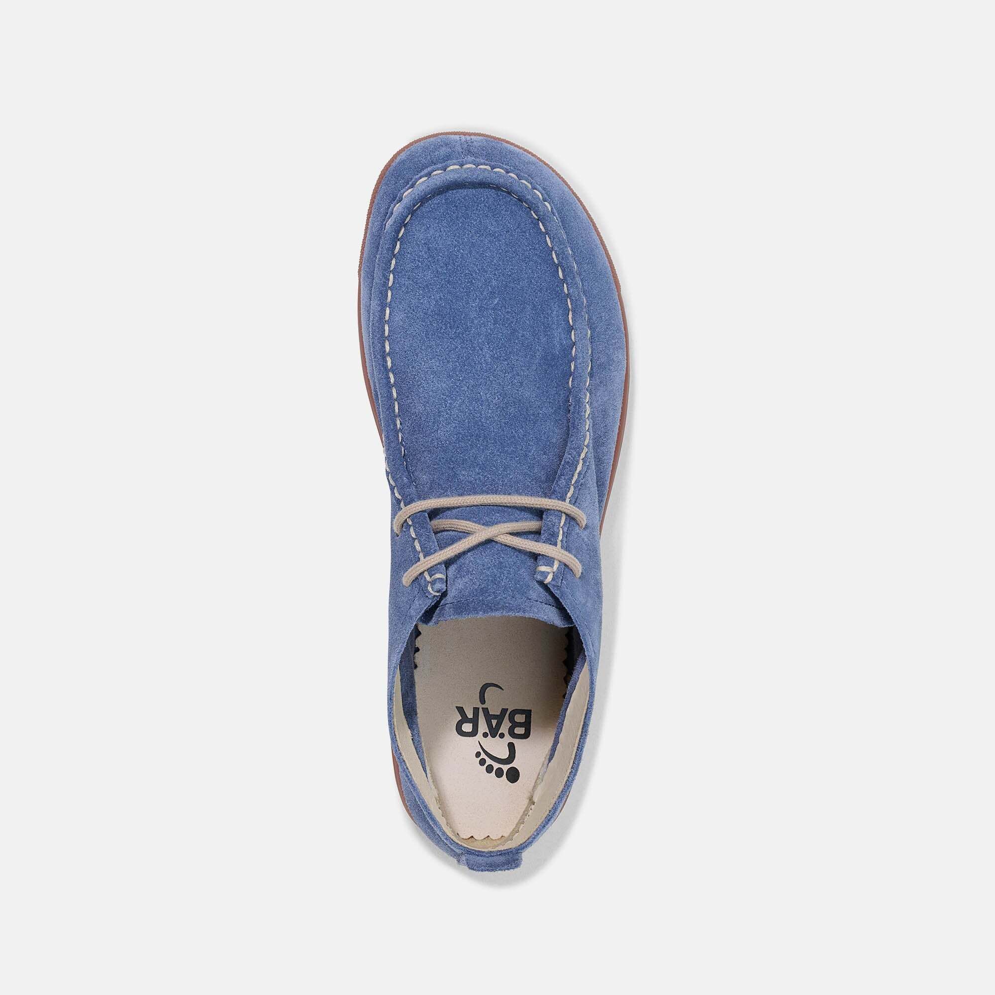 Blauer Barfußschuh mit Schnürung und weißer Naht, Oberansicht.