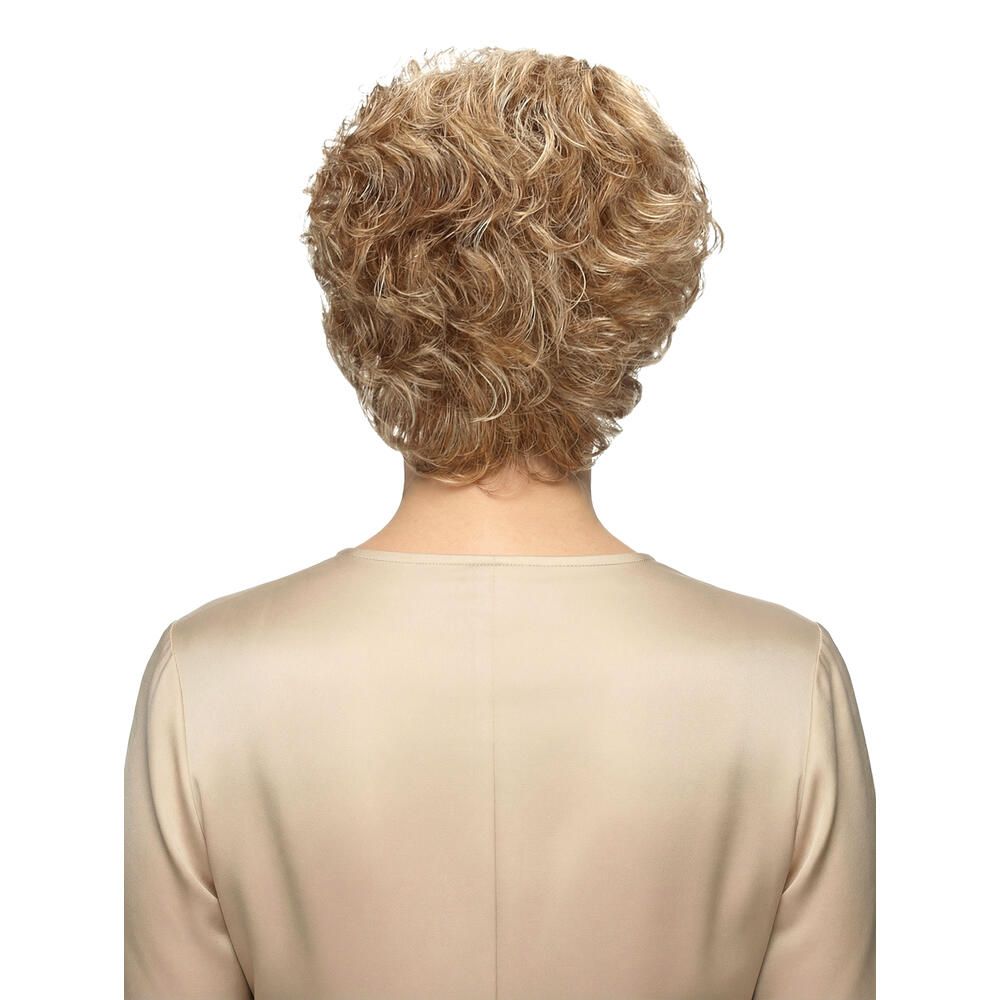 Kurzhaarperücke in Blondtönen. Rückansicht. Wellige Struktur, natürlicher Look.
