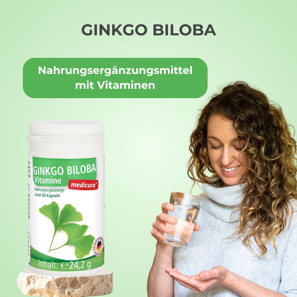 Frau mit einem Glas Wasser neben einer Dose MEDICURA AG Ginkgo Biloba Kapseln.