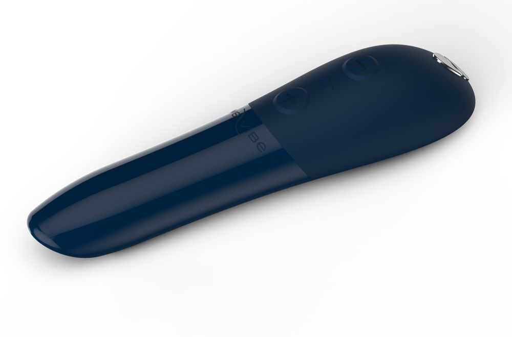 Dunkelblauer, länglicher Gegenstand mit zwei Knöpfen und einer glatten Oberfläche. Auf weißem Hintergrund.