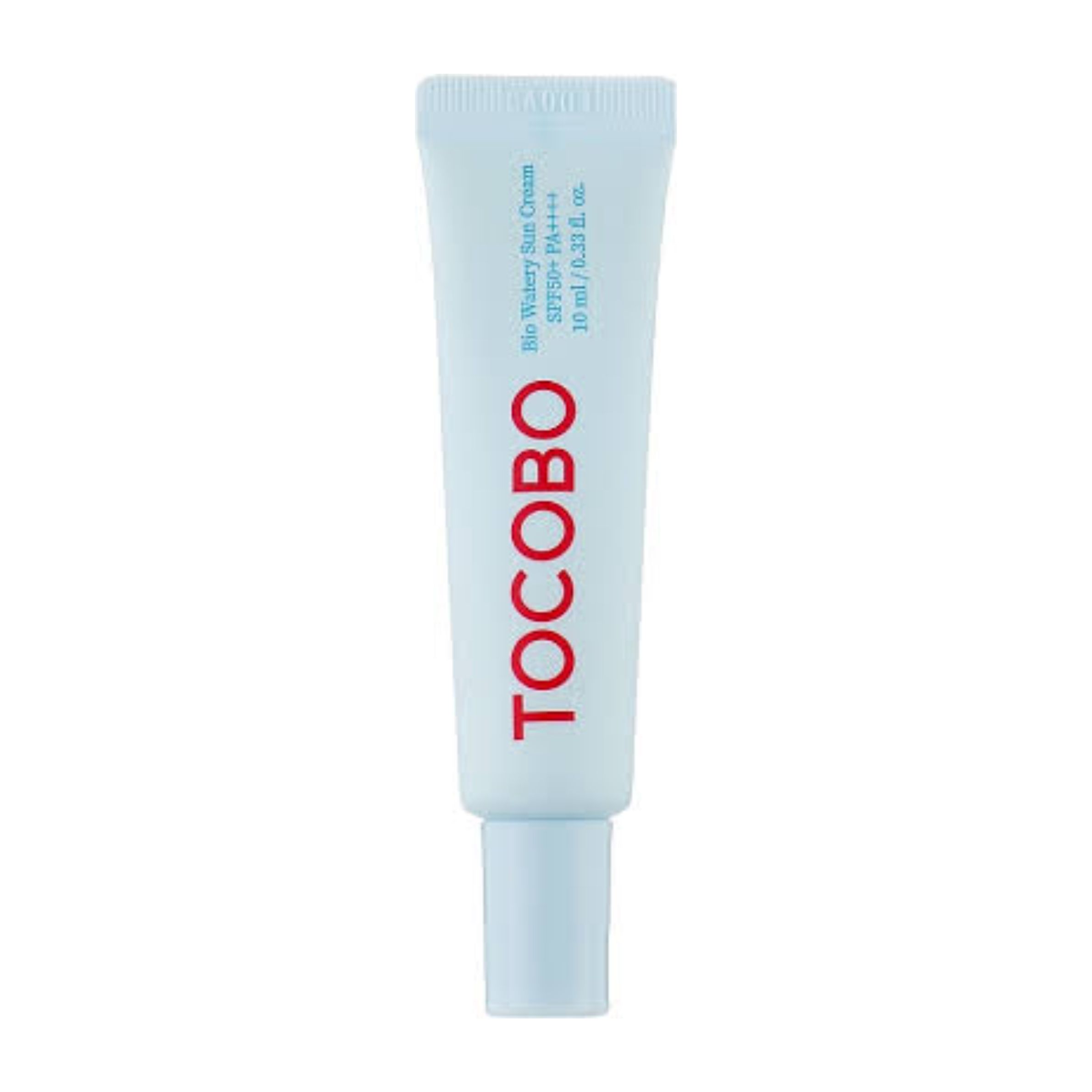 Hellblaues Tubenformat. Aufschrift "TOCOBO" in Rot. Text: "Bio Watery Sun Cream SPF50+ PA++++ 10 ml / 0.33 fl. oz."