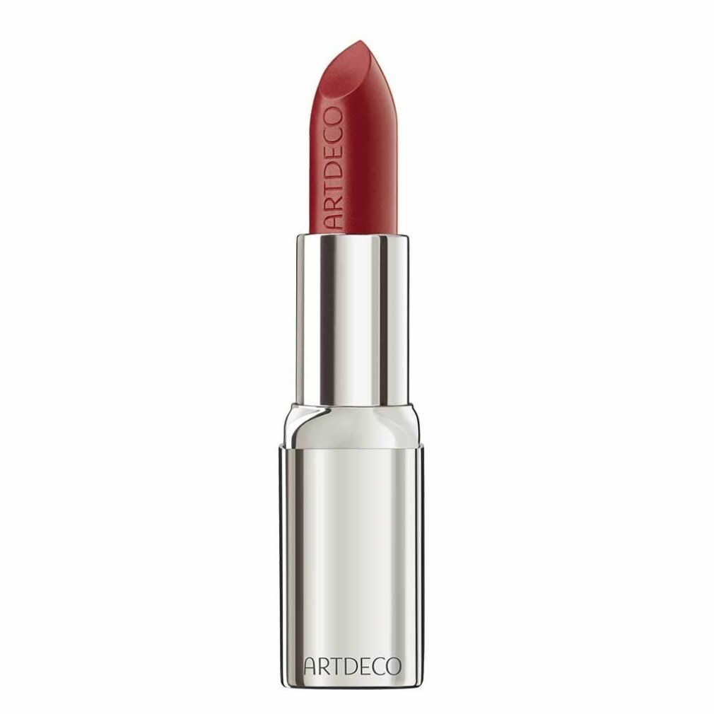 Roter Lippenstift in silberner Hülse. Der Schriftzug ARTDECO ist auf dem Lippenstift und der Hülse sichtbar.