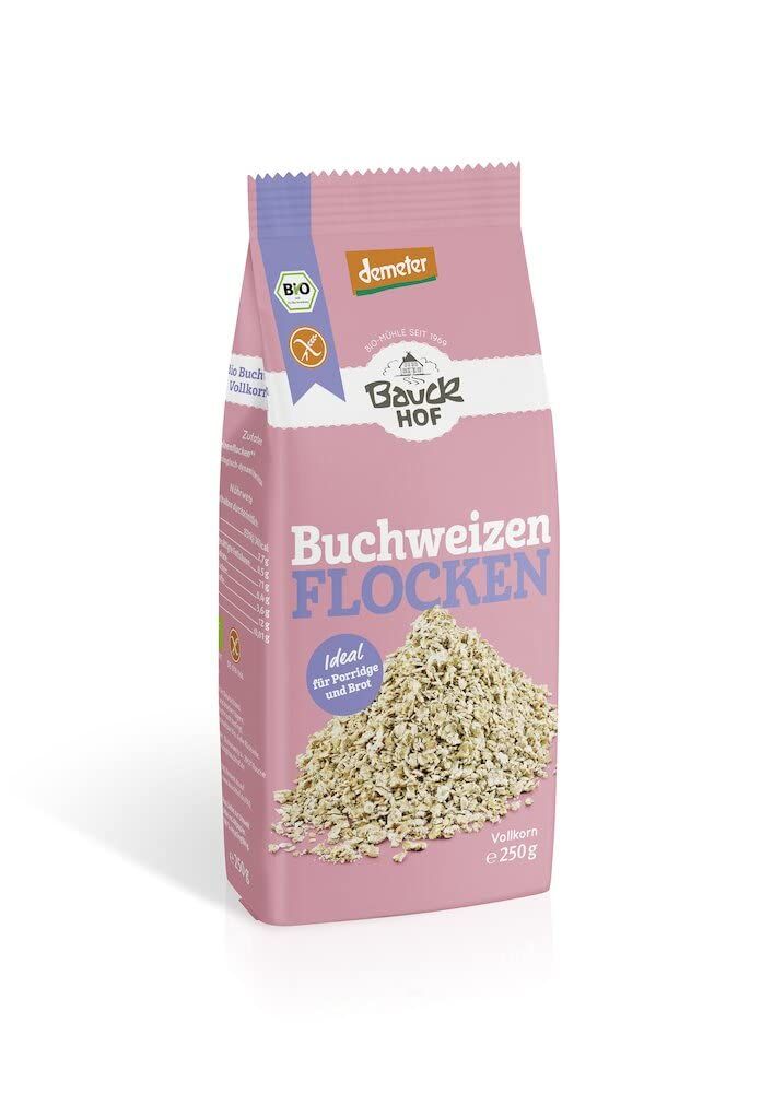 Packung Bauckhof Buchweizenflocken, 250g. Bio und Demeter zertifiziert. Ideal für Porridge und Brot.