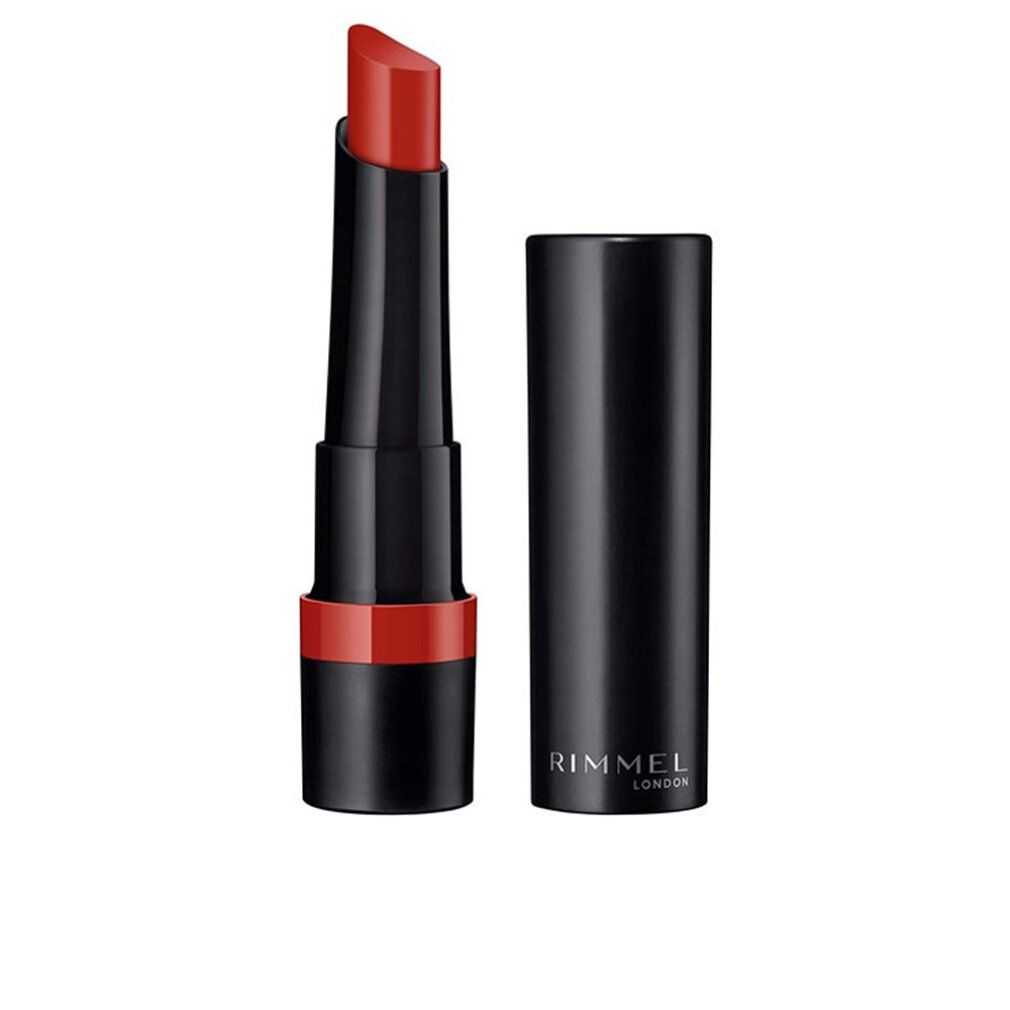 Roter Lippenstift mit schwarzer Hülse und offenem Deckel. Auf der Hülse steht "Rimmel London".