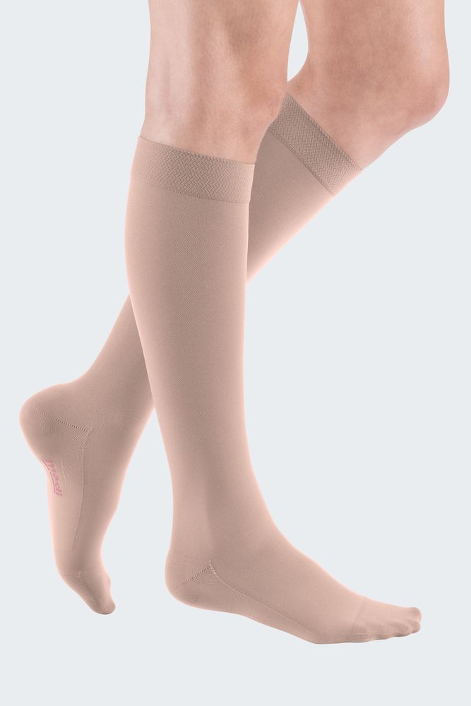 mediven comfort CCL2 AG Kompressionsstrümpfe normal (72-83 cm) o. Fußspitze Noppenhaftband