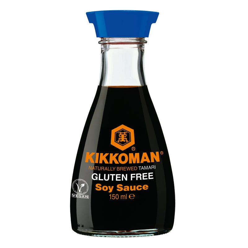 Kikkoman Sojasauce Tischflasche glutenfrei. Glasflasche mit blauem Verschluss. Aufschrift: Gluten Free, Soy Sauce, 150 ml e.
