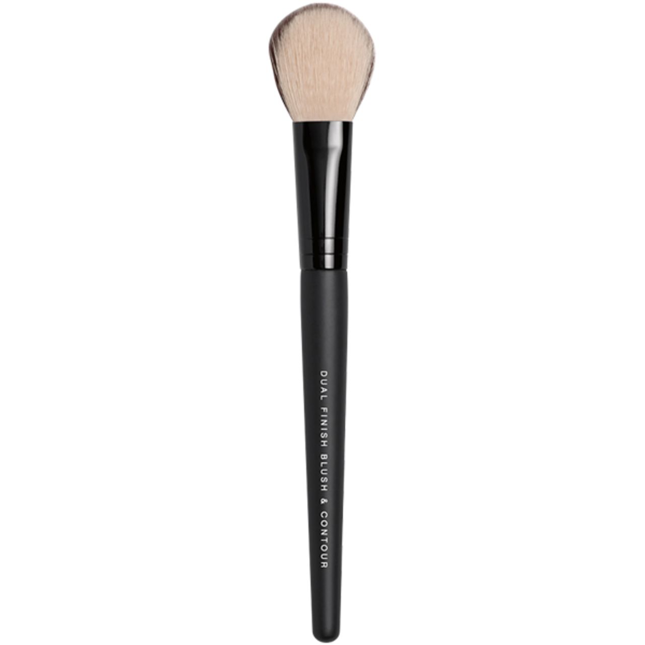 Schwarzer Pinsel mit hellem Pinselkopf. Auf dem Griff steht "DUAL FINISH BLUSH & CONTOUR".