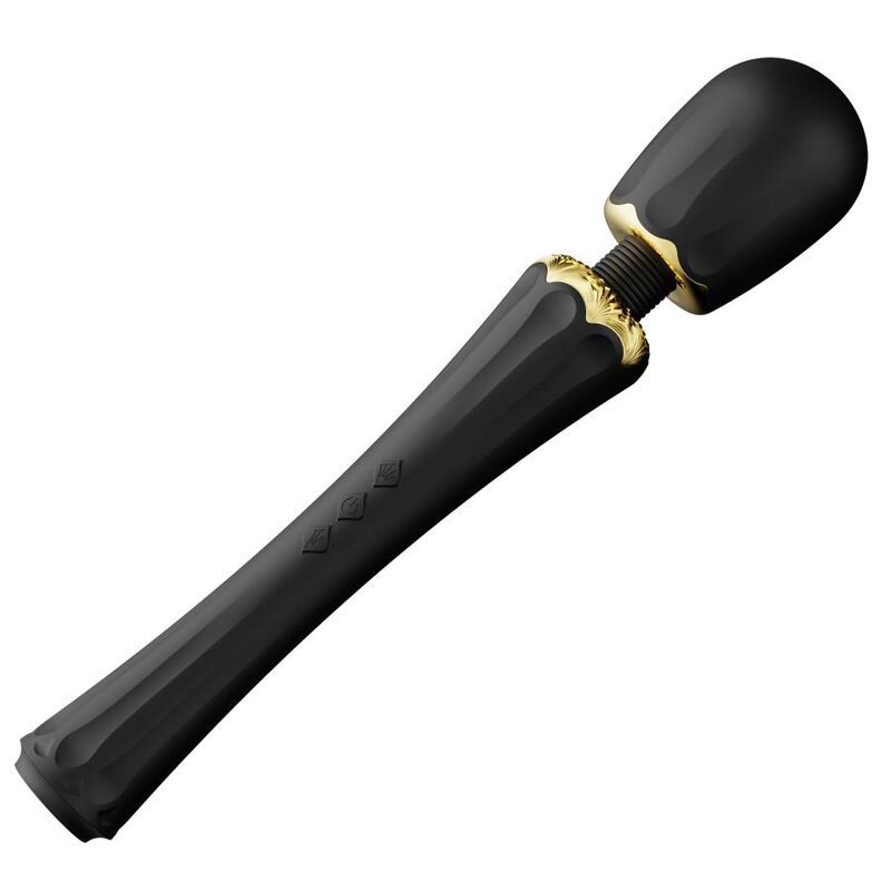 Schwarzer Stabvibrator mit geriffelter Oberfläche, goldenen Akzenten und drei Diamant-Symbolen. Abgewinkelte Ansicht.