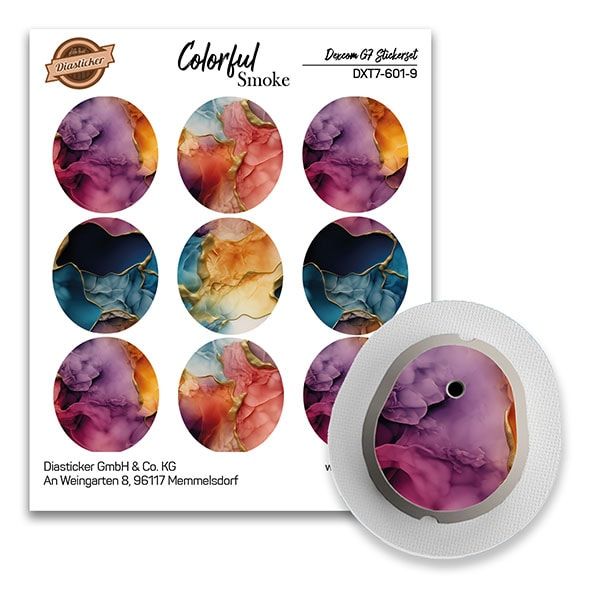 Aufkleber-Set für Dexcom G7. Neun runde Aufkleber mit farbenfrohem Rauchmuster. Aufkleber mit Produktname und Firmenlogo. Ein Sensor mit Aufkleber.
