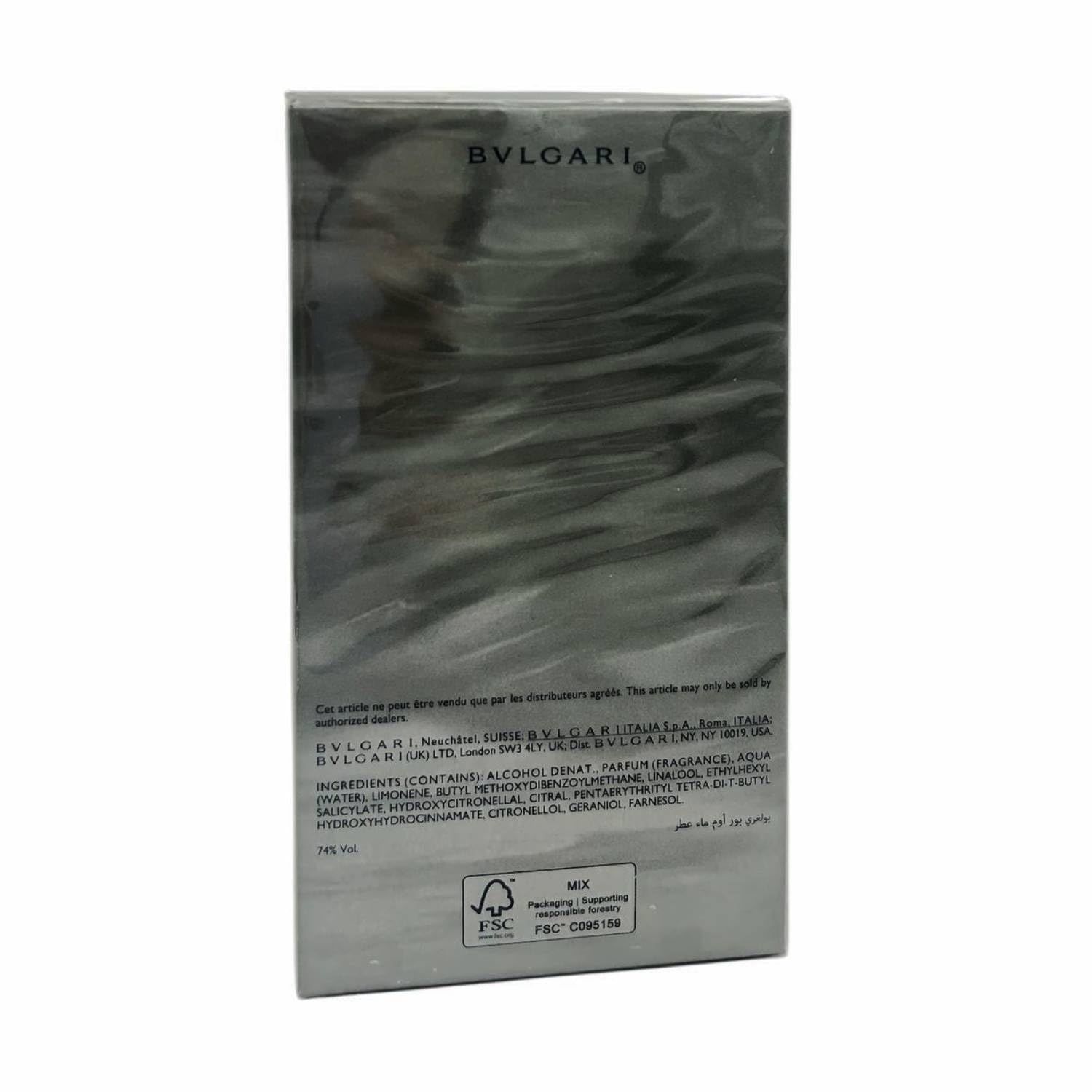 Graue Verpackung mit Text. Aufschrift: BVLGARI. FSC-Logo. Text in mehreren Sprachen.