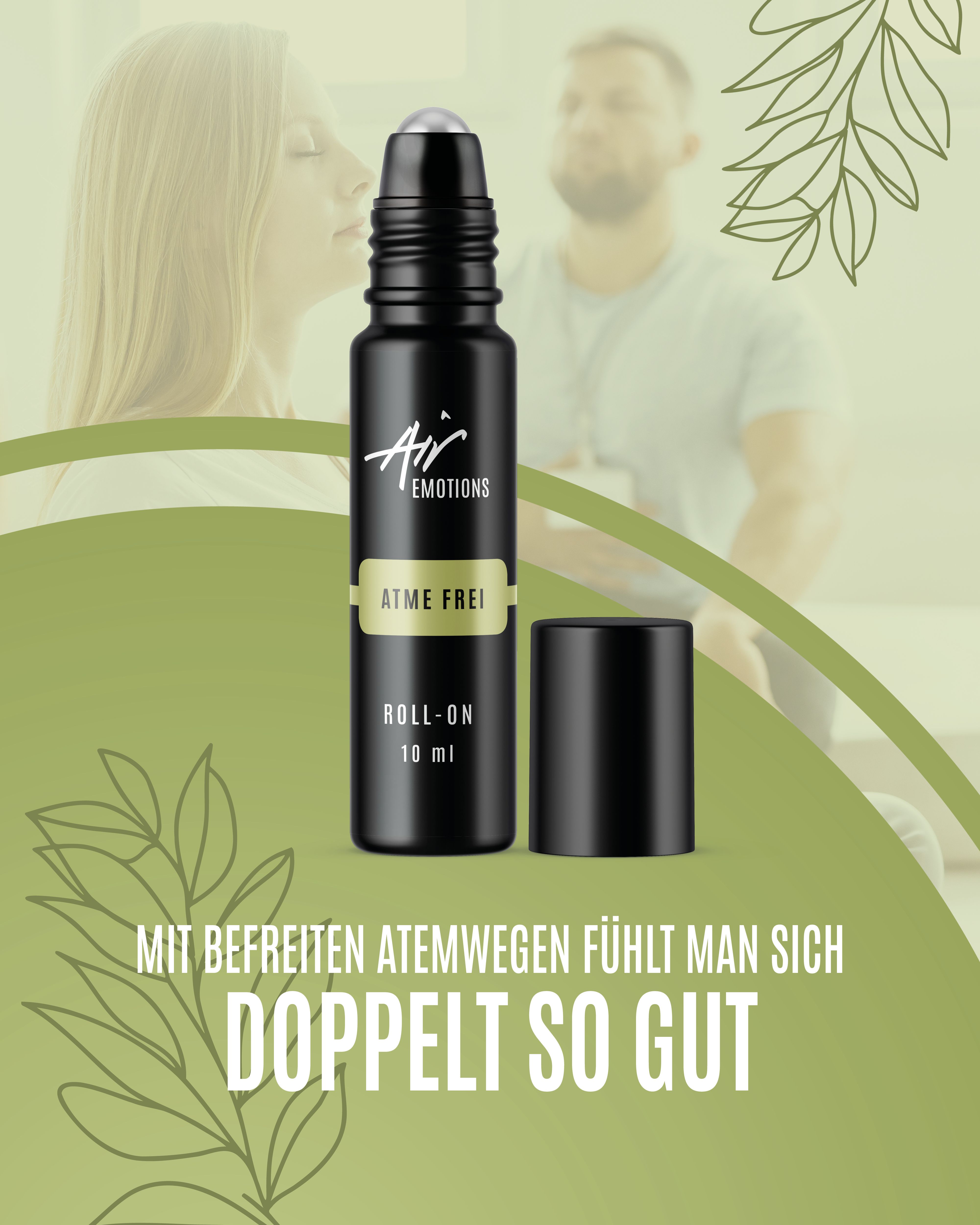 Schwarze Roll-On-Flasche mit silberner Kugel und schwarzem Deckel. Aufschrift: ATME FREI, ROLL-ON, Air Emotions. Hintergrund: Personen.
