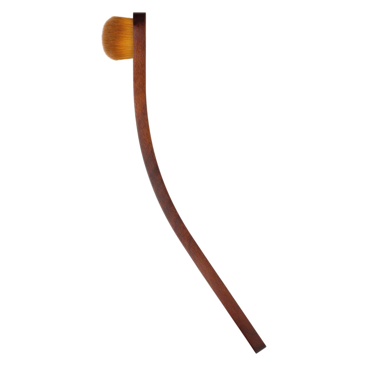 Pinsel mit gebogenem Holzgriff und rundem Pinselkopf. Der Griff ist braun, der Pinselkopf hellbraun.