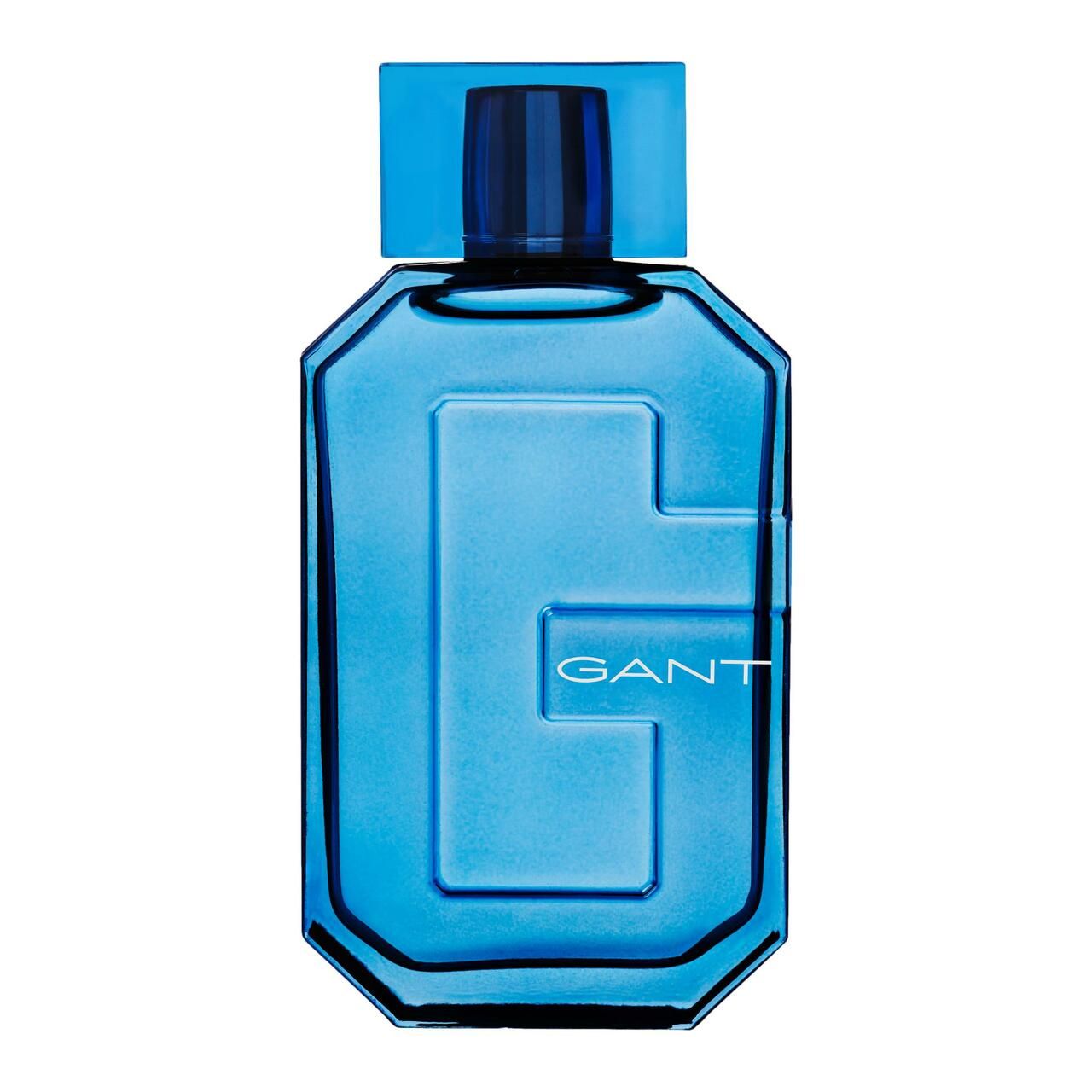 Blaues Parfümflakon mit eckigem Design. Der Name GANT ist auf der Vorderseite sichtbar.