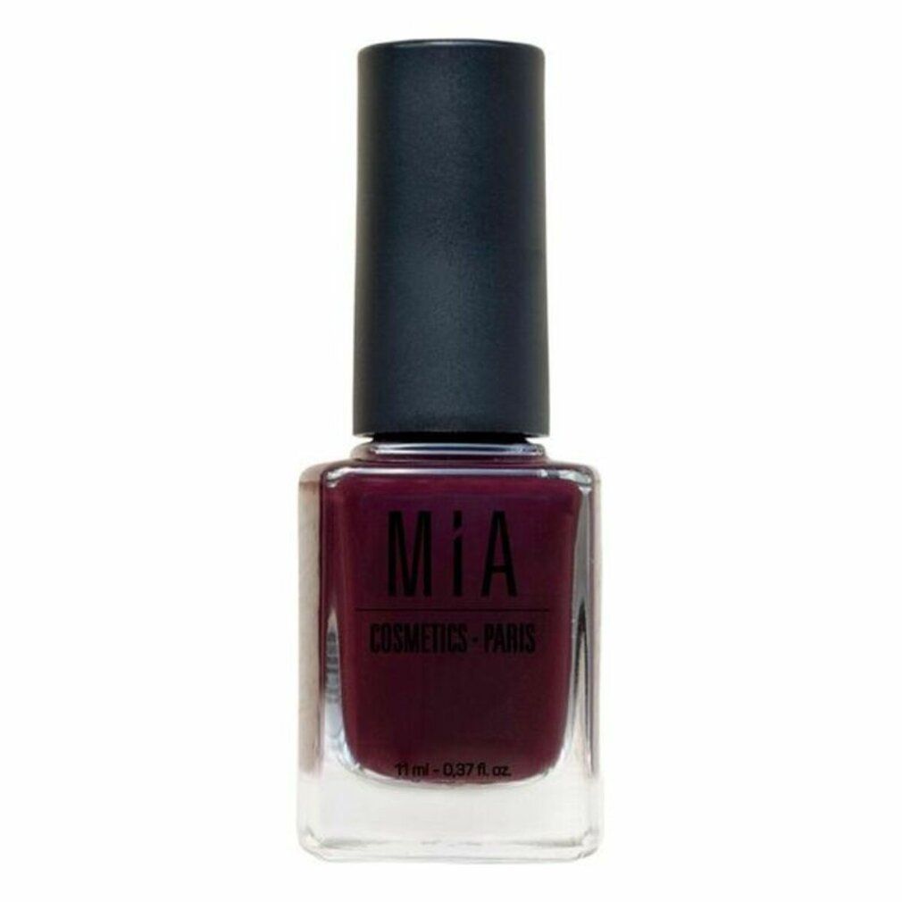 Mia Cosmetics Esmalte Bull Blood. Flasche mit dunkelrotem Nagellack, schwarzem Deckel. Klarer Flaschenkörper, Produktname und Marke sichtbar.