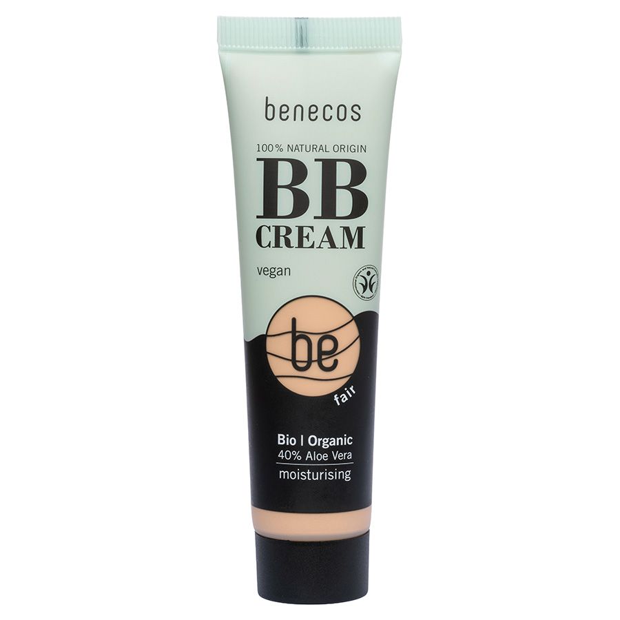 Eine benecos BB-Cream Tube in Hellgrün mit schwarzem Aufdruck.