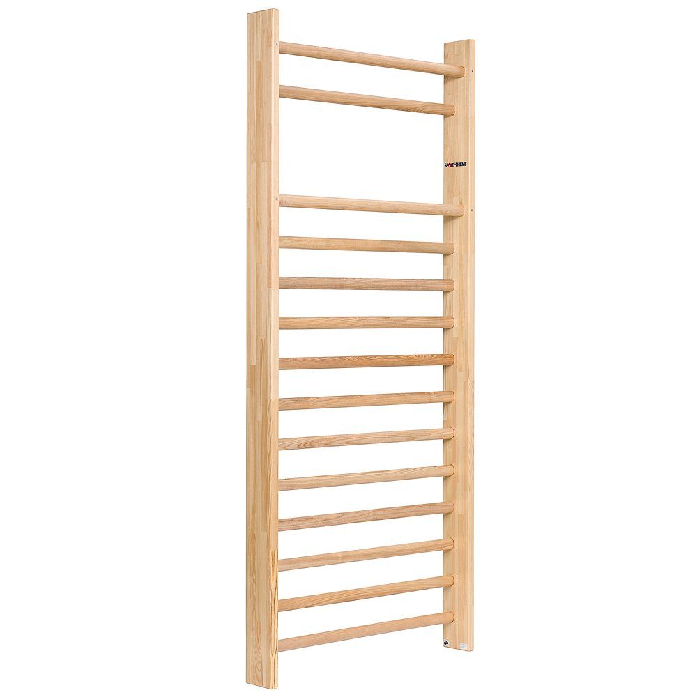 Holz-Kletterwand, Frontansicht mit 15 Sprossen und Logo.
