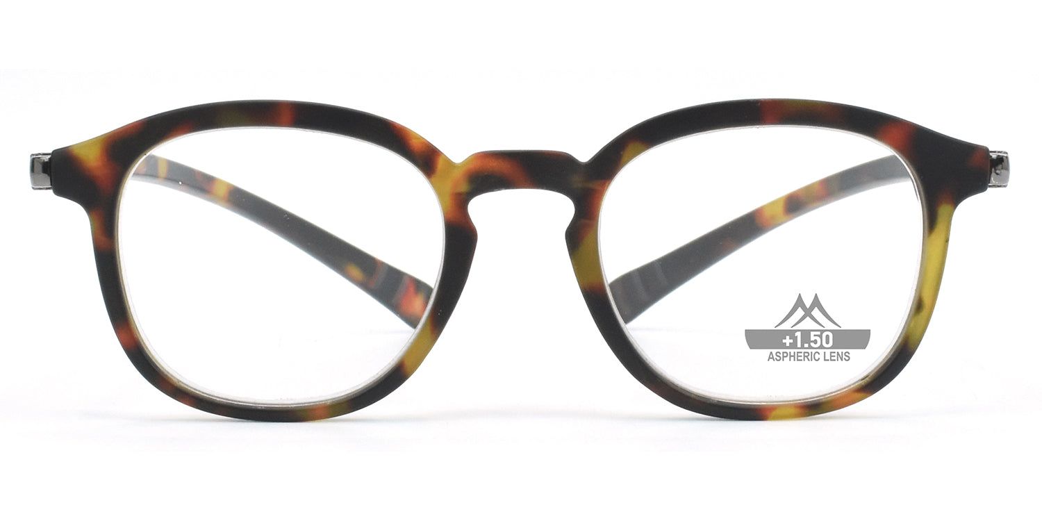 Runde Lesebrille mit braunem Rahmen und Gläsern. Auf einem Glas steht "+1,50 ASPHERIC LENS".