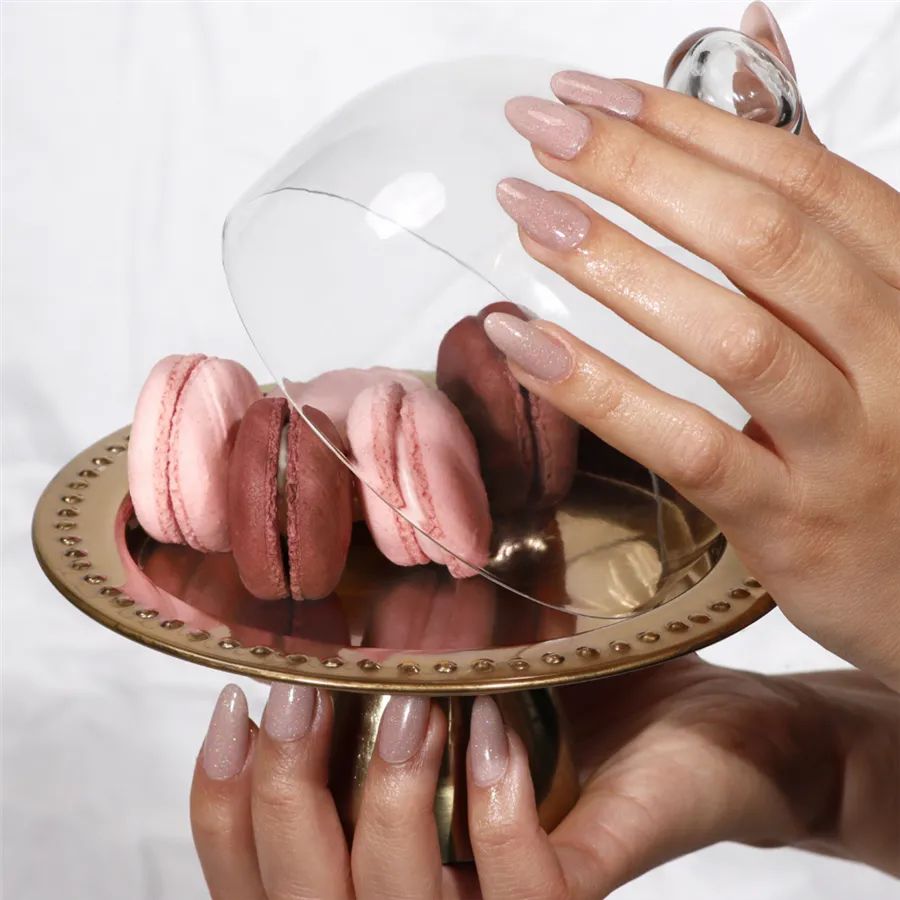 LONDONTOWN lakur Champagne in Bed Nagellack